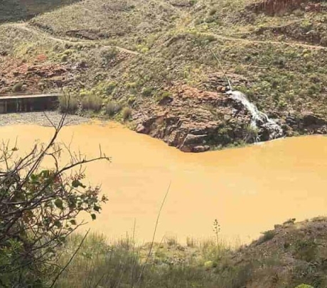 DRINGENDE WAARSCHUWING nu het Fataga-reservoir op Gran Canaria het breekpunt nadert